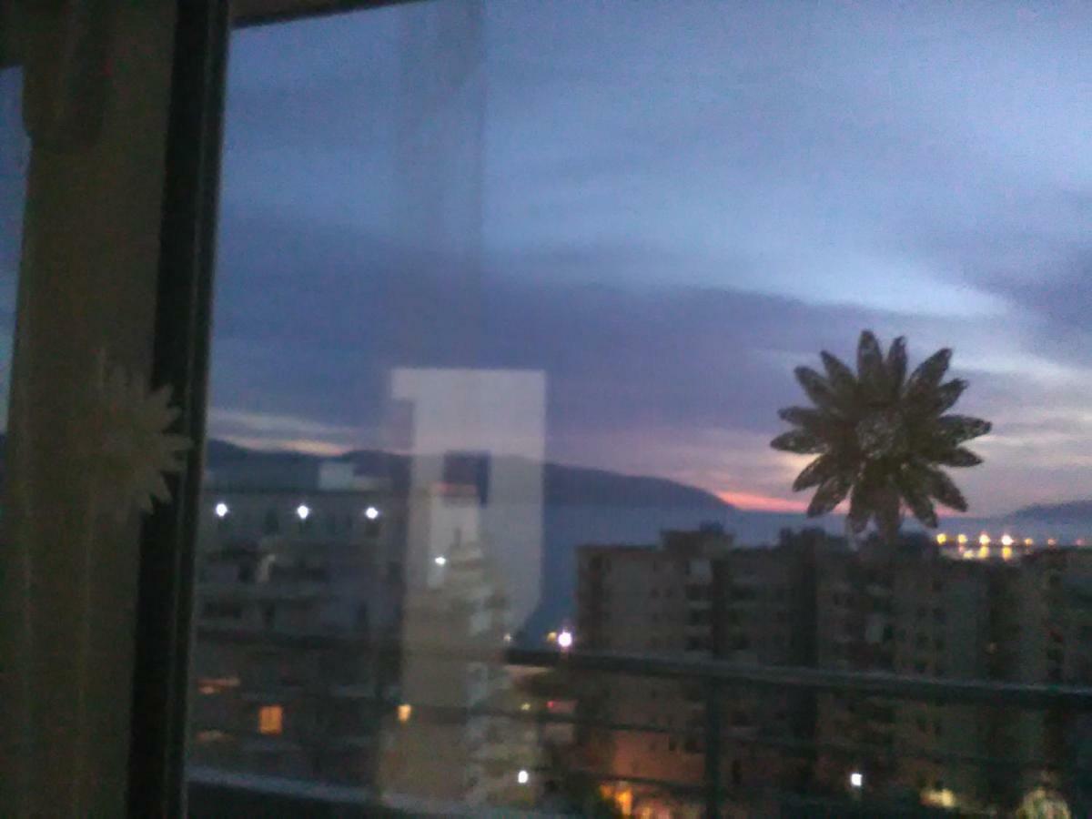 Lindita'S Seaview Appartment Vlorë エクステリア 写真