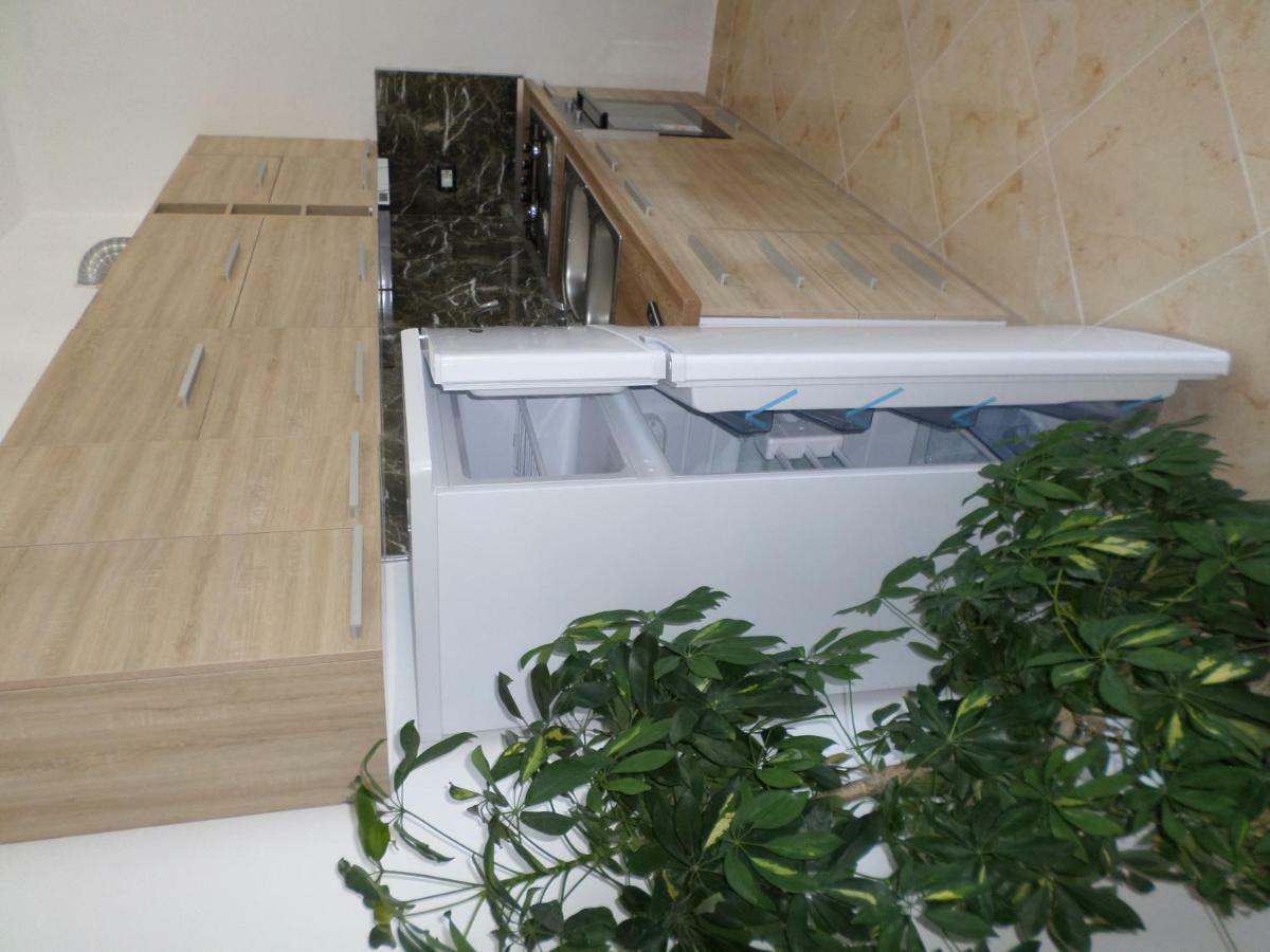 Lindita'S Seaview Appartment Vlorë エクステリア 写真